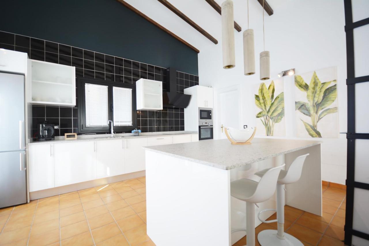 Beautiful Spacious Villa With Private Heated Pool In Lajares Ngoại thất bức ảnh