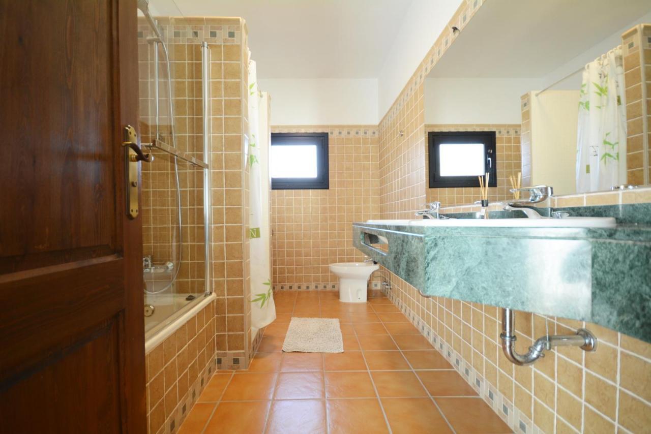 Beautiful Spacious Villa With Private Heated Pool In Lajares Ngoại thất bức ảnh